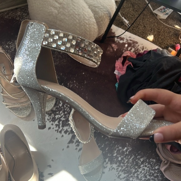 SPARKLE HEELS - Picture 2 of 3